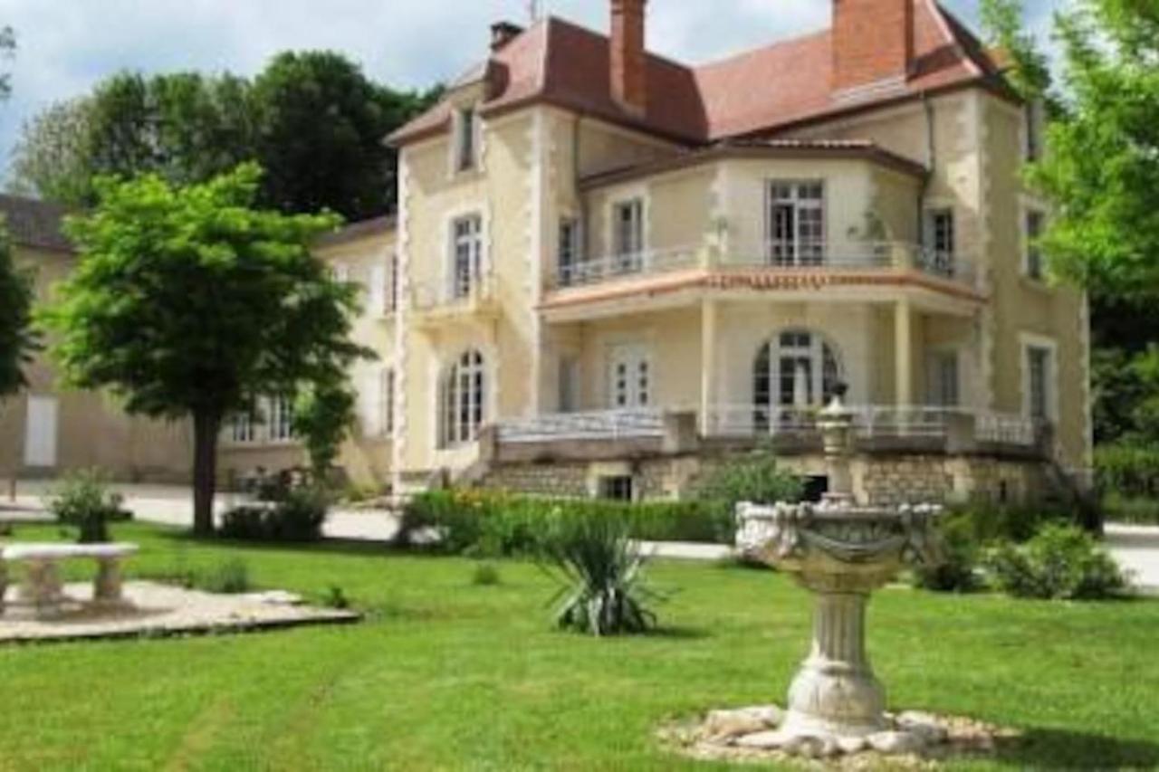 Vue Du Chateau D'Excideuil En Chambres Exterior photo